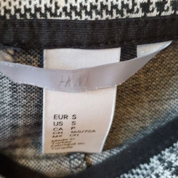 H&M GLEN PLAID KNIT STRAIGHT LEG HIGH RISE PANTS SZ SMALL CROPPED BLACK WHITE - Picture 4 of 7